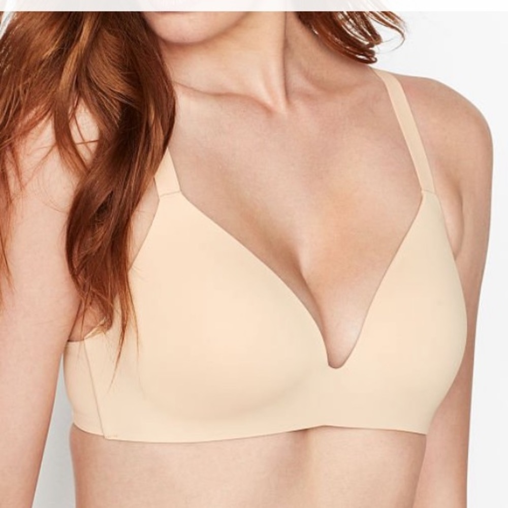 Victoria's secret t shirt bra- lightly lined